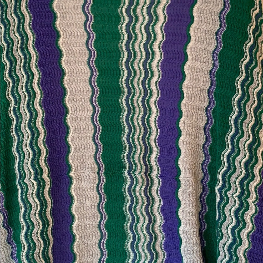 BCBG OVERSIZED M/L STRIPED SHRUG - Picture 4 of 5